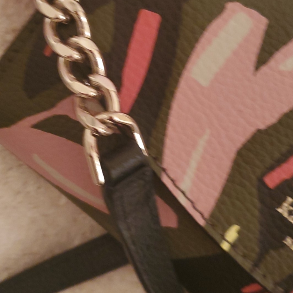 Kate Spade Wallet on a chain - Picture 6 of 16